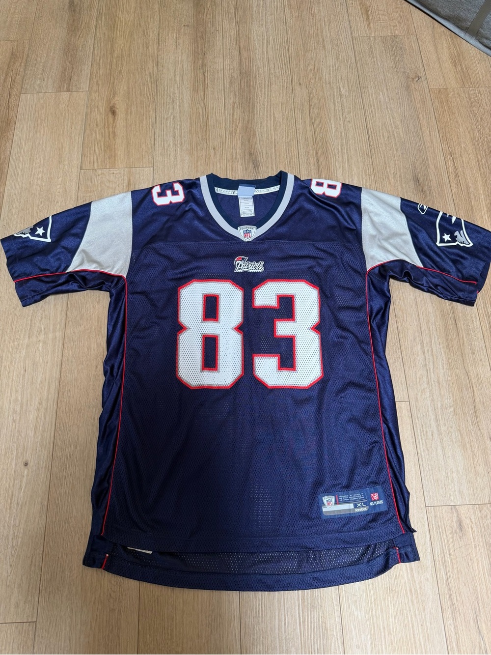 Reebok Men’s Navy Blue New England Patriots #83 Football Jersey - Picture 3 of 14